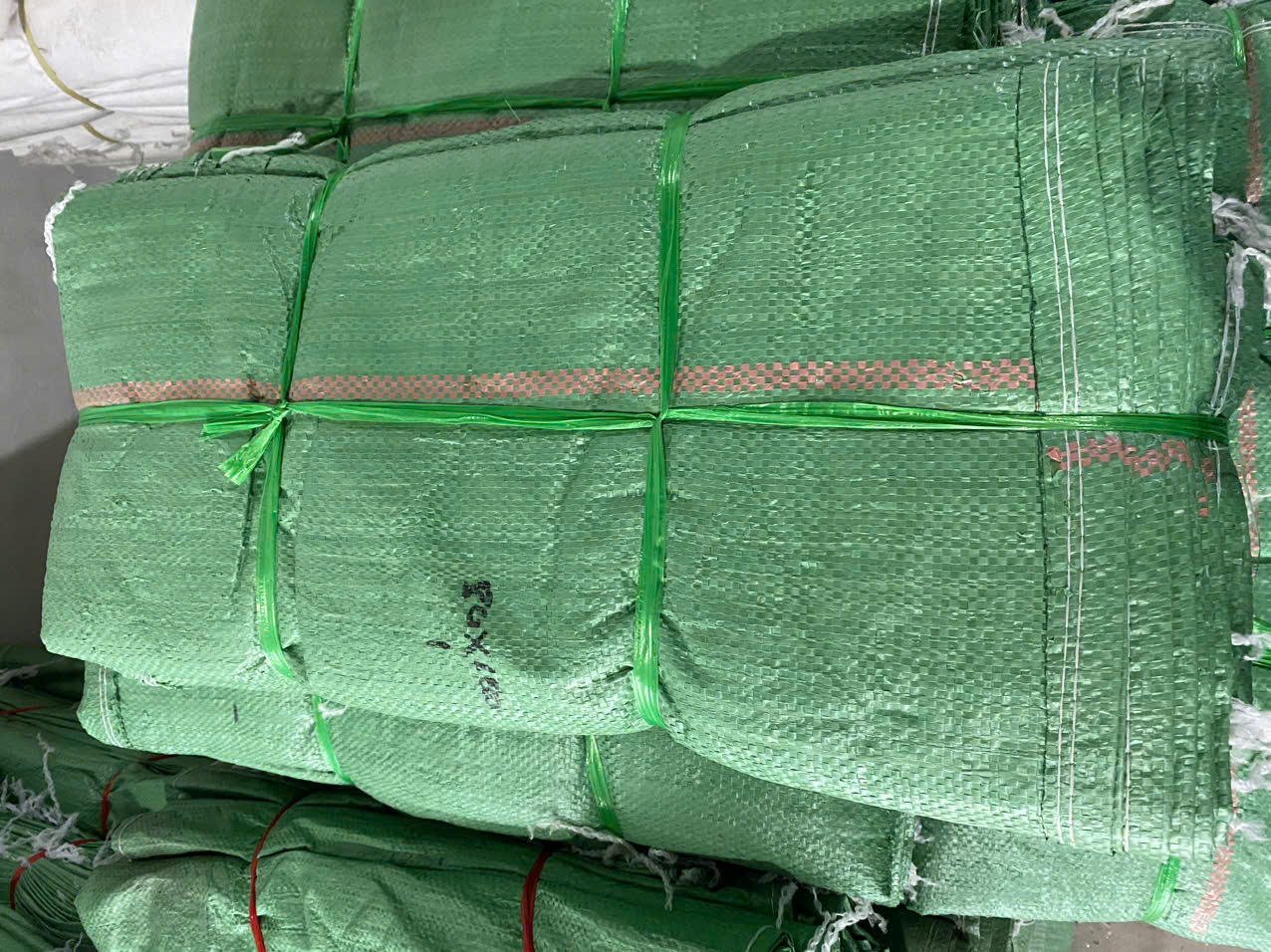 Bao tải xanh dày, viền miệng